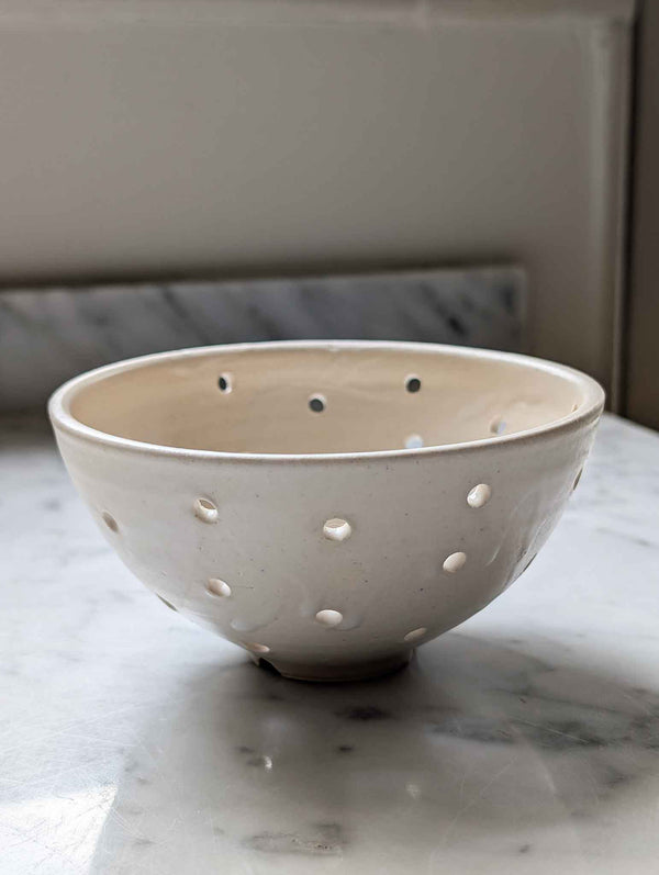 Berry Drainage Bowl