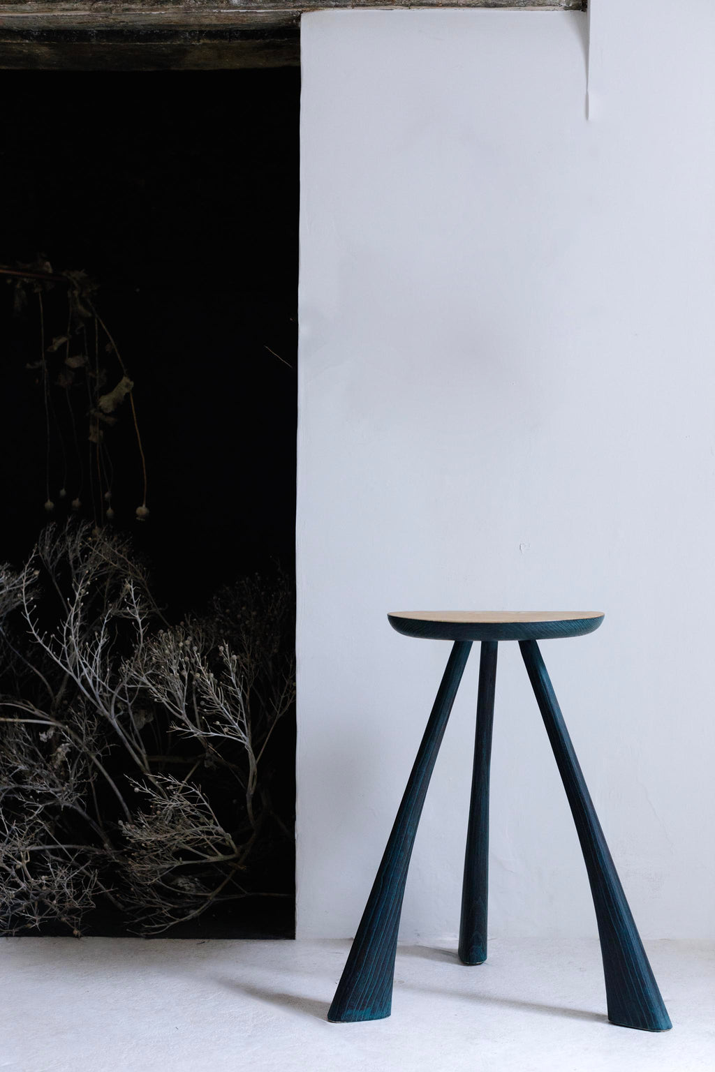 Suffolk Round Side Tables – The Merchant's Table