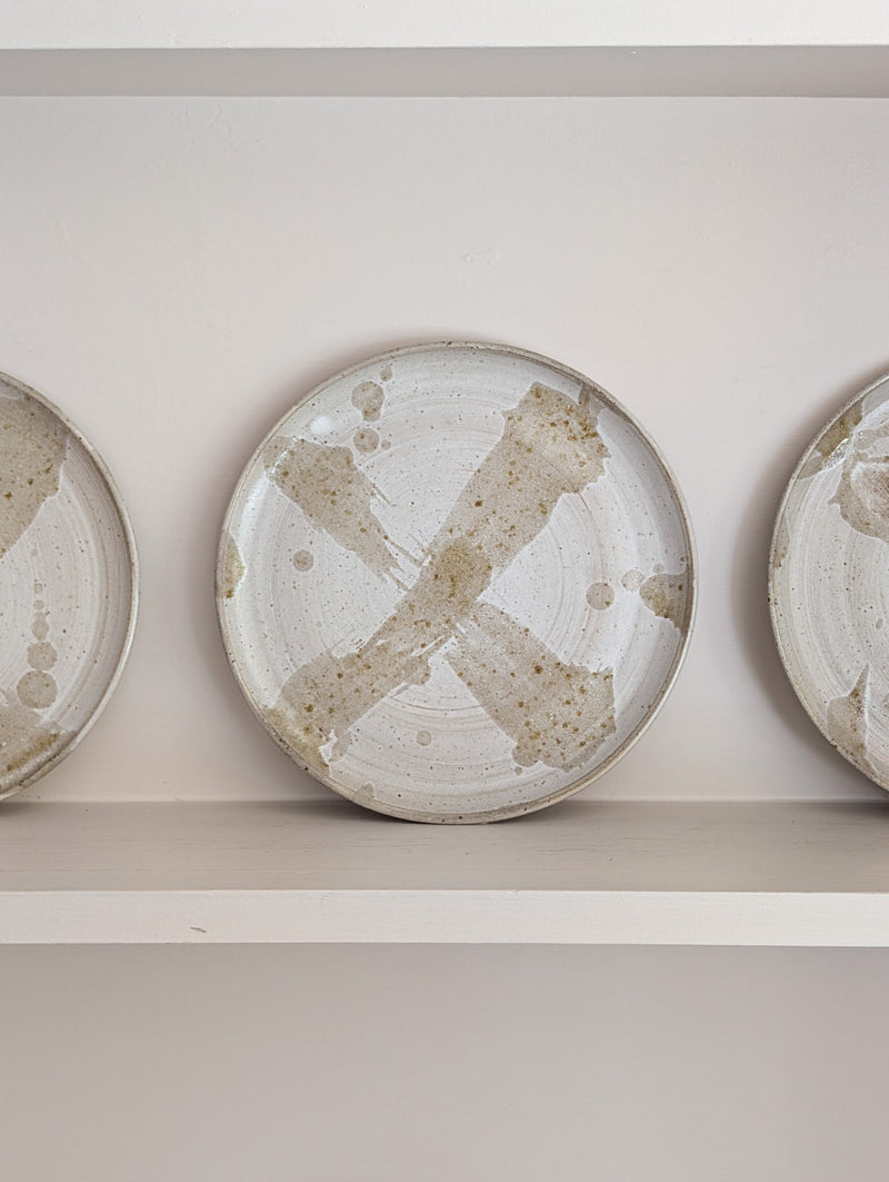 Ash Crossed Plates